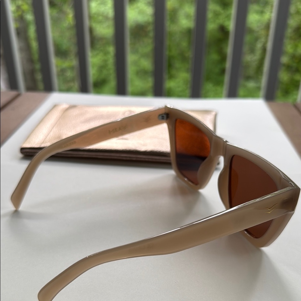 I-Sea Ava Oatmeal/Brown Polarized Lens Sunglasses - Picture 5 of 5
